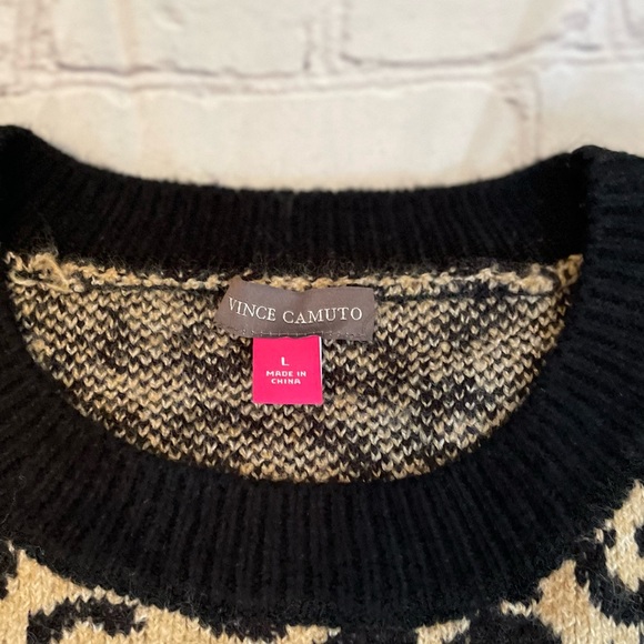 Vince  Camuto animal print sweater NWT - Picture 5 of 6